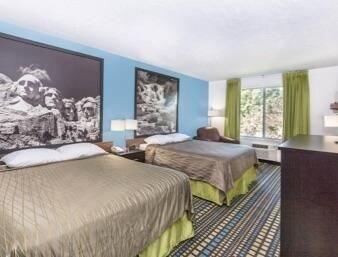 Super 8 By Wyndham North Sioux Hotel 2*